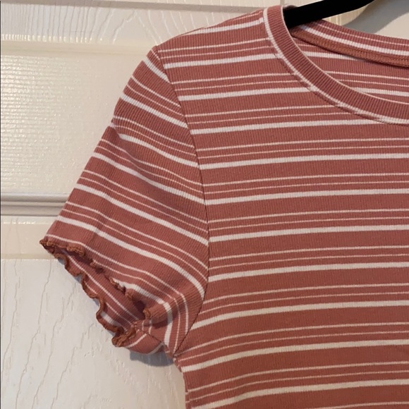 Stripped Ribbed Crop Top - Picture 3 of 4